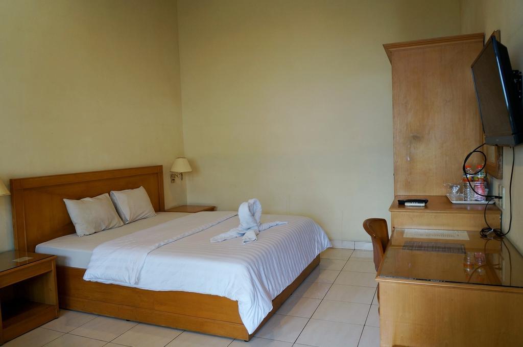 Adisurya Hotel Kediri  Chambre photo